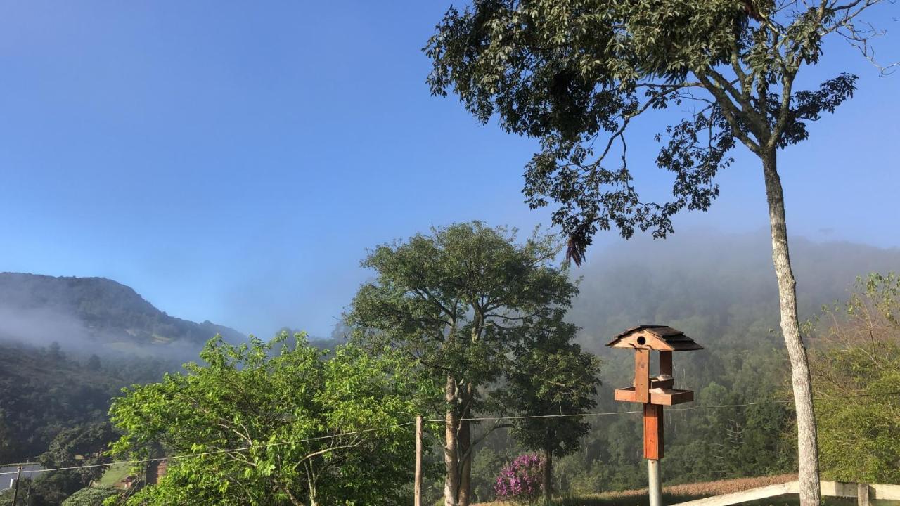 Pousada Pedra Da Mata Chales Na Montanha Munhoz Zewnętrze zdjęcie